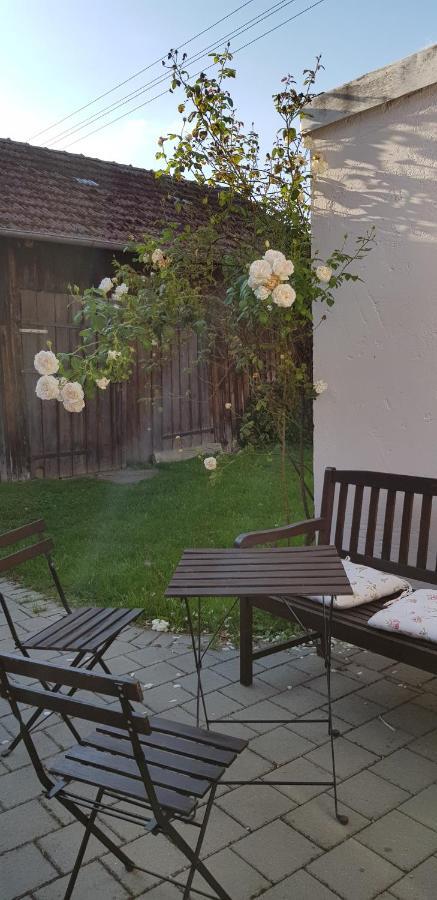 Kleines Haeuschen Im Gruenen Villa Monheim  Kültér fotó